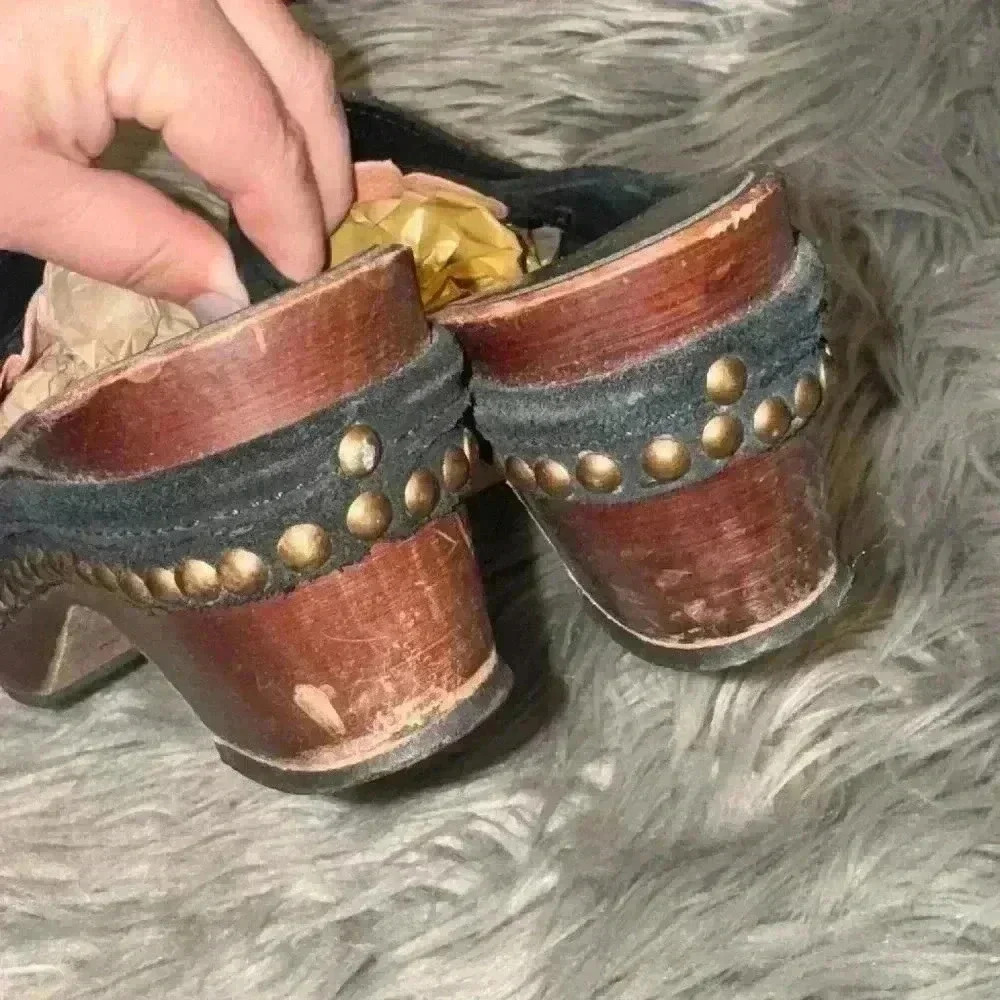 Vintage Kors Michael Kors Suede Wooden Mules Made in Italy Size 7 - Picture 6 of 9